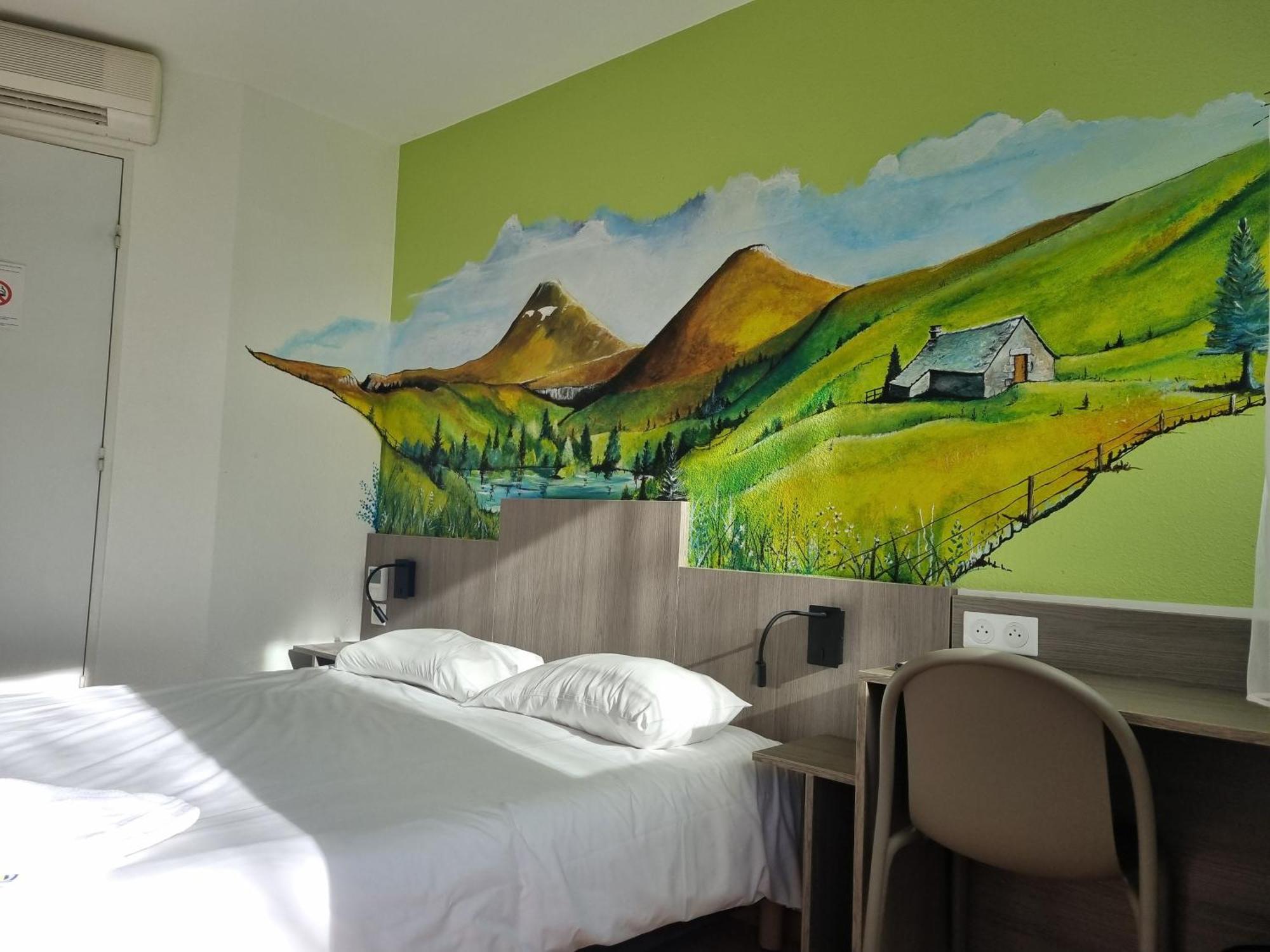 The Originals Access, Hotel Le Lutea Riom-ès-Montagne Екстериор снимка